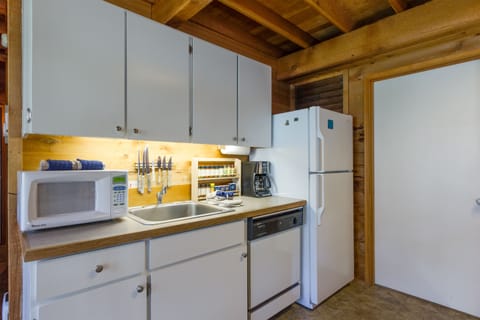 Kitchen - Main Level