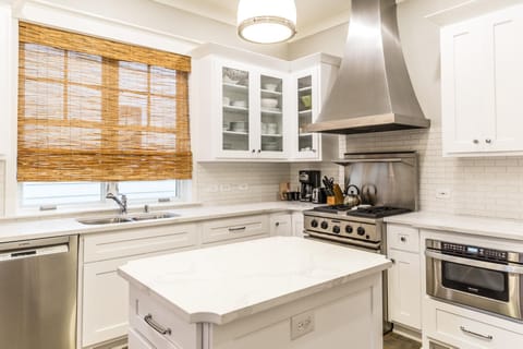 First Floor: Kitchen