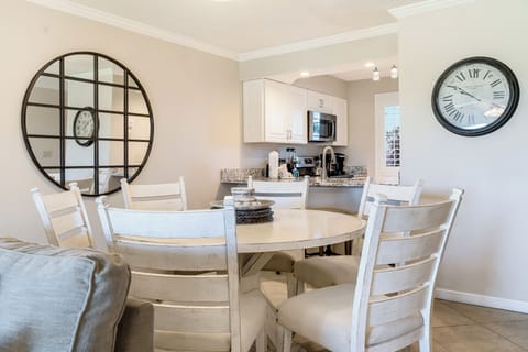 The Islander 117 Dining Room Vacation Rental Destin Florida