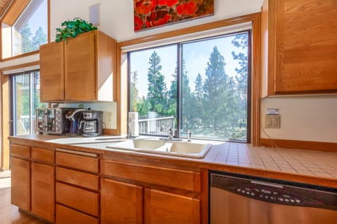 Kitchen - Main Level