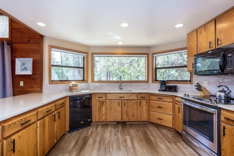 Kitchen - Main Level