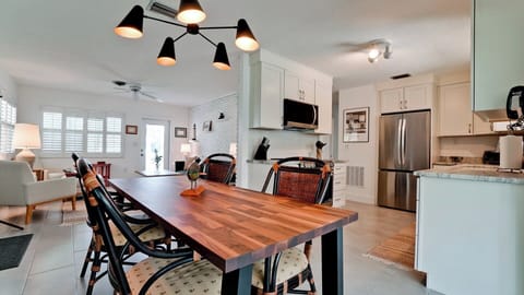 Dining Area to Kitchen