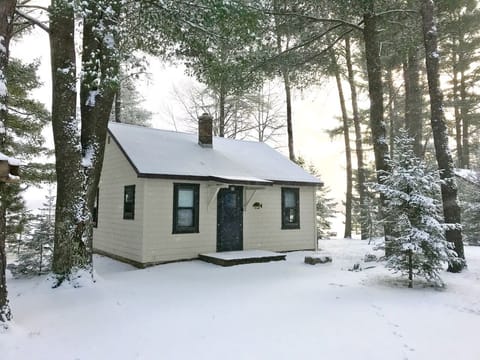 Lakefront Cabin #4 The Crappie (372)
