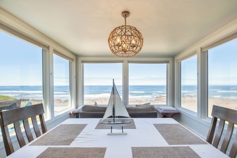 Dining area - Viewing great sunsets, storms and whale watching.
