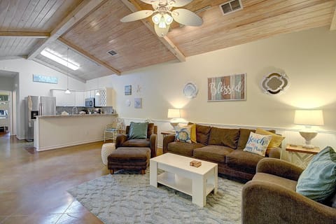 Indoor - Stylish decor and accent pieces