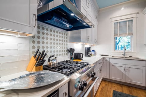 First Floor: Kitchen