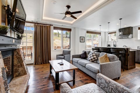 Furniture, Indoors, Living Room, Couch, Table