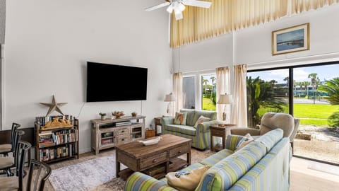 6-custom-22400FrontBeachRdUnit15-6