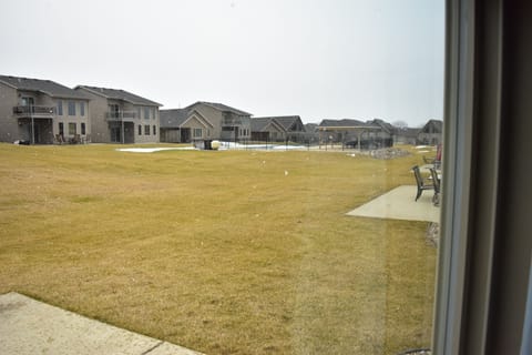 BACKYARD COMMUNITY POOL, STEPS AWAY FROM PATIO