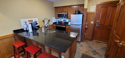 ALL NEW STAINLESS-STEEL APPLIANCES