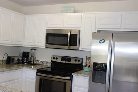 Toaster, blender and coffee maker