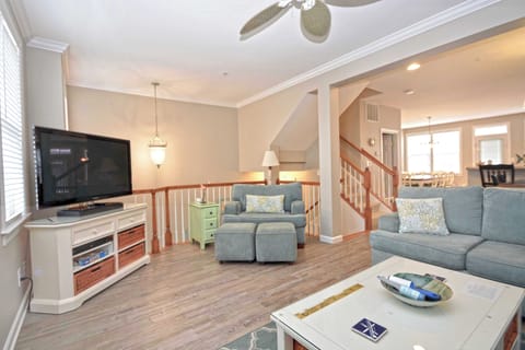 LIVING-AREA