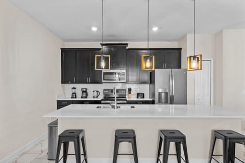 4829 Romeo Circle (8).jpg