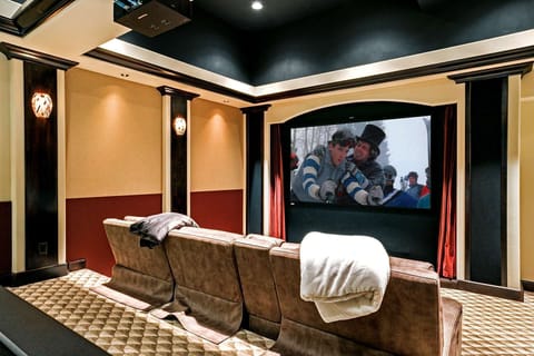 Enjoy your favorite movie on the big movie screen!