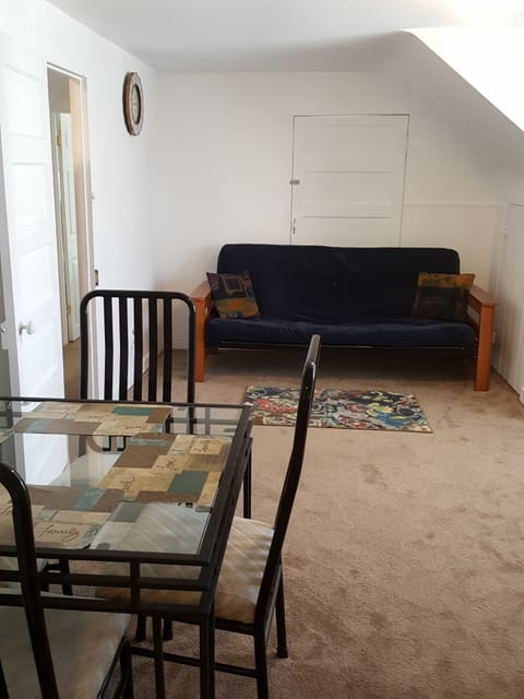 Another area to reside & relax