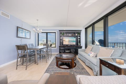 Island Winds East 501 Gulf Shores, Alabama, beach front, 3 bedroom condominium on the 5th floor