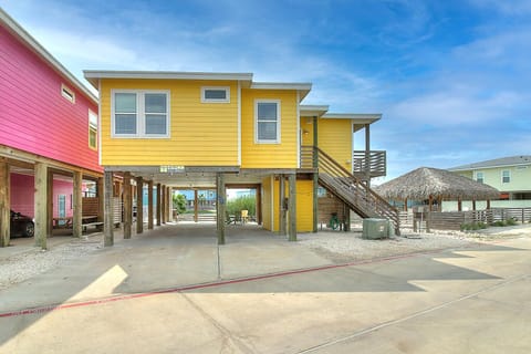 Driveway with parking - Welcome to There's Money In The Banana Stand!

Driveway with carport parking