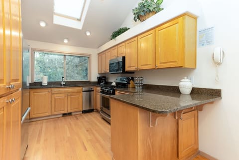 Kitchen - Main Level