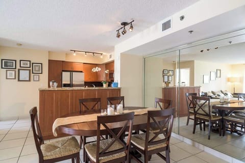 ✨ Dine in comfort with chic decor & spacious layout—this vacation rental is perfect for group getaways.
