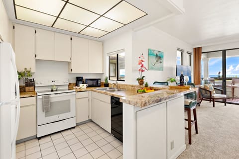 Full-size kitchen appliances