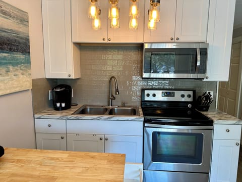 Kitchen - Fully equipped kitchen