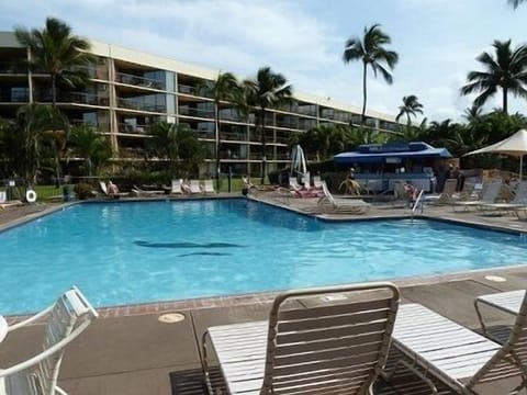 Pool - Pool with activity desk.