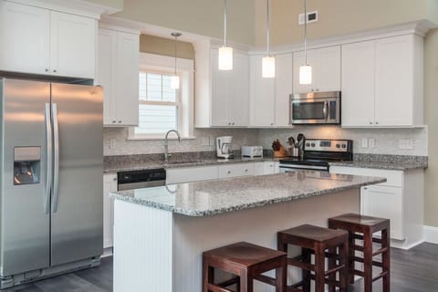 BV10B: Beacon Villas 10B | Mid Level Kitchen Area