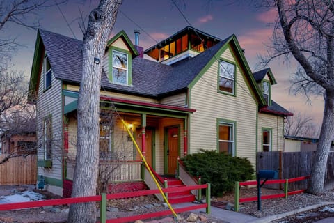 Spacious, family friendly home near downtown Colorado Springs
