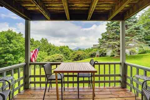 Banner Elk Vacation Rental | 3BR | 2.5BA | Stairs Required | 1,560 Sq Ft