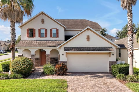 01_Front_of_Home_082025