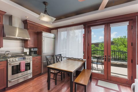 Dining and Kitchen (fully stocked)