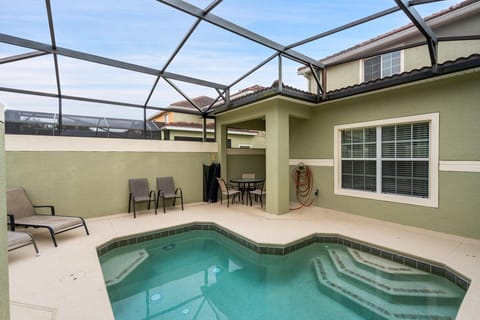 Pool/Patio