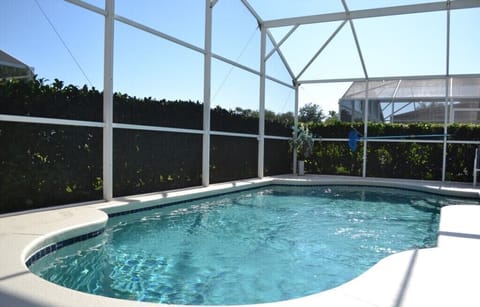 Pool02