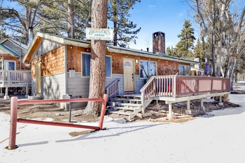 Enjoy a relaxing evening with a view of the lake and the other cabins around.