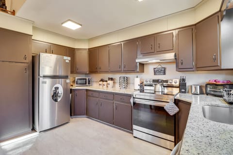 Kitchen | Dishware/Flatware | Cooking Essentials