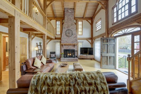 Great Room w/Comfortable Sitting Area