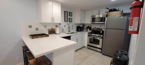 Remodeled kitchen - Magic Mouse Townhouse