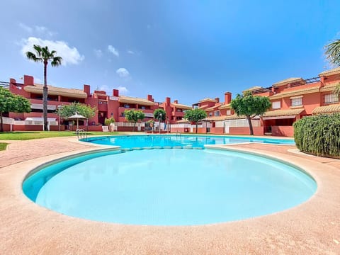 Modern 3-bedroom penthouse in Albatross Playa 01, Mar de Cristal with rooftop solarium, pool access, and walking distance to the beach.