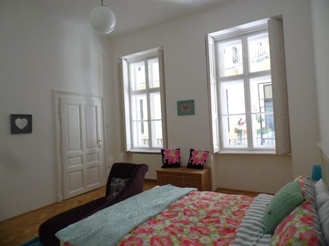 Luxury En Suite King Size Bedroom with Original Shutters