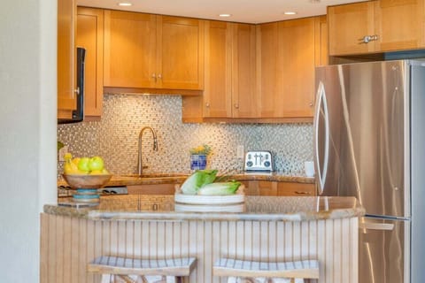 Kitchen counter bar stools perfect for quick breakfast