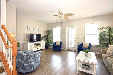 LIVING-AREA