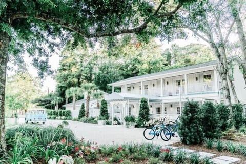 A private & spacious suite exceeding expectations.  Amazing location in Fairhope