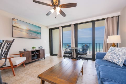 Island Winds West 677 Gulf Shores, Alabama, beach front, 1 bedroom condominium on the 6th floor
