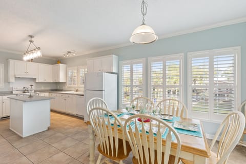 Dining Area 2 & Kitchen