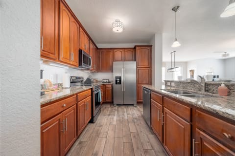 Indoors, Hardwood, Kitchen, Floor, Lamp