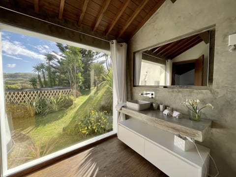 Bathroom with a double bathtub