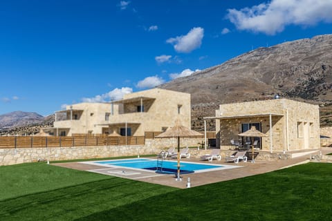 Bird's eye view of the property