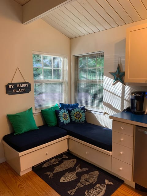 Window seat in the kitchen