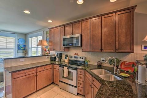 Kitchen | Toaster | Trash Bags & Paper Towels | Ice Maker | Spices