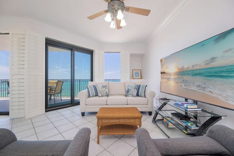 Phoenix East 2 2125, Orange Beach, Alabama, beach front, 3 bedroom condominium on the 12th floor